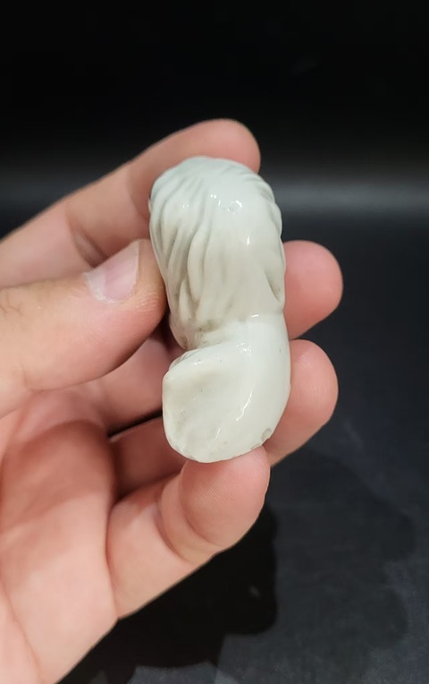 古玩陶瓷白釉獅子像真品鑒賞圖