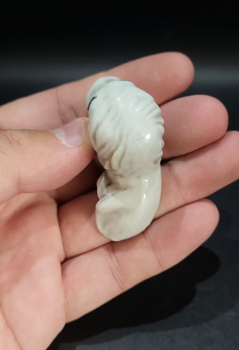 古玩陶瓷白釉獅子像真品鑒賞圖