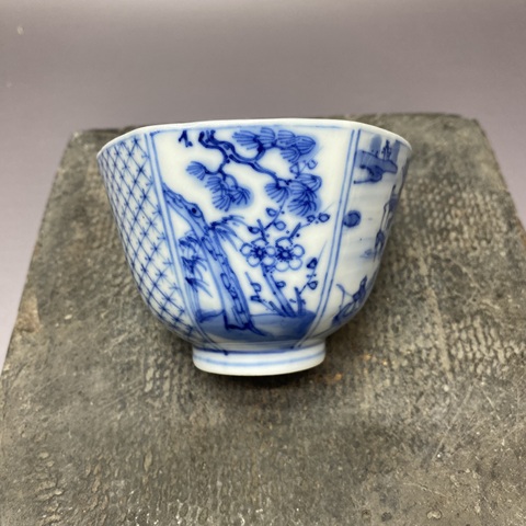 古玩陶瓷清中晚期詩文·人物·山水·花卉紋青花六方杯拍賣，當(dāng)前價(jià)格2360元