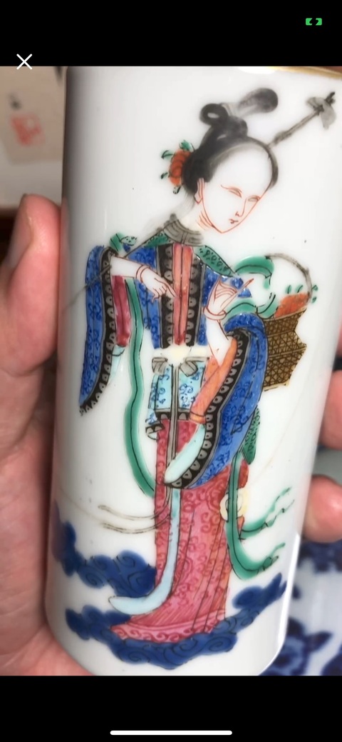 古玩陶瓷仕女紋粉彩鼻煙壺真品鑒賞圖