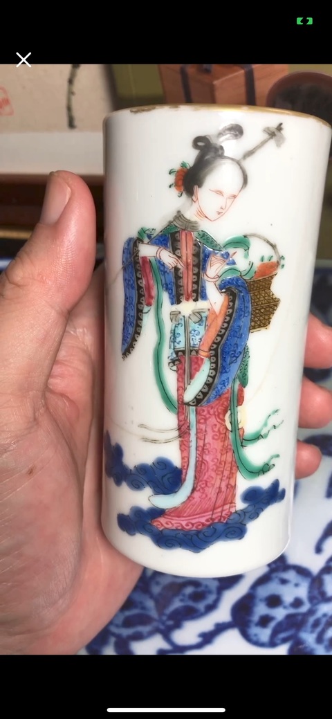 古玩陶瓷仕女紋粉彩鼻煙壺真品鑒賞圖