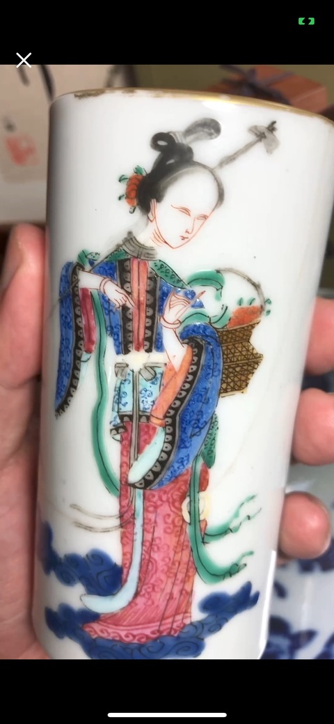 古玩陶瓷仕女紋粉彩鼻煙壺真品鑒賞圖