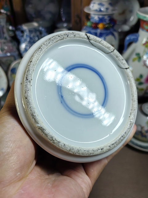 古玩陶瓷灑藍釉觀音瓶真品鑒賞圖