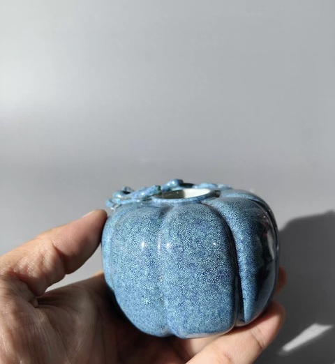 古玩陶瓷爐鈞釉瓜棱水盂真品鑒賞圖