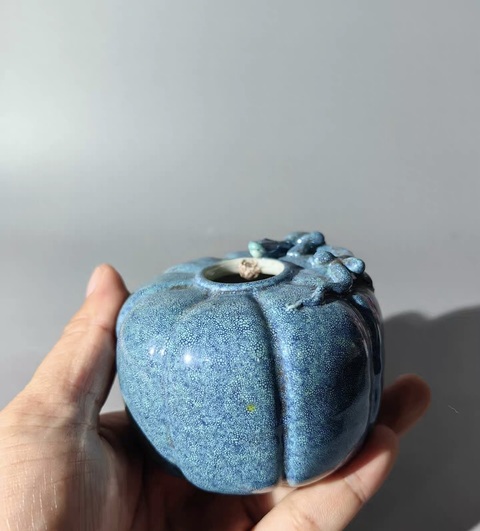 古玩陶瓷爐鈞釉瓜棱水盂真品鑒賞圖