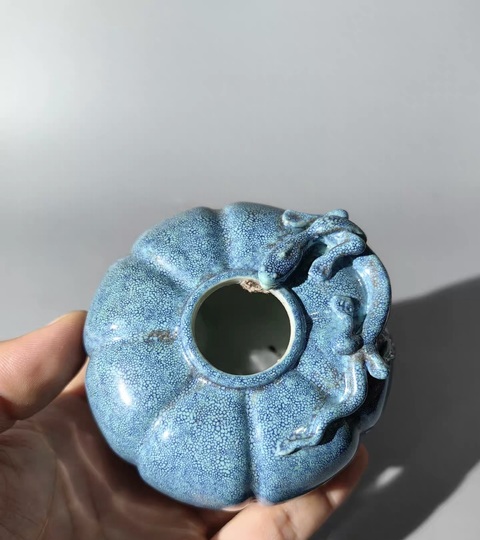 古玩陶瓷爐鈞釉瓜棱水盂真品鑒賞圖
