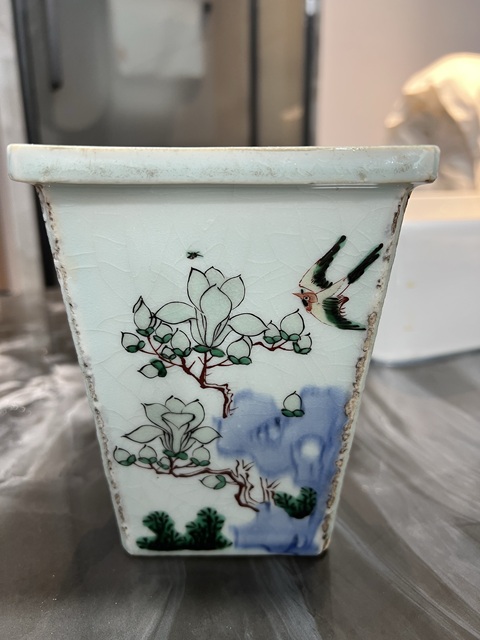 古玩陶瓷花鳥紋花盆真品鑒賞圖