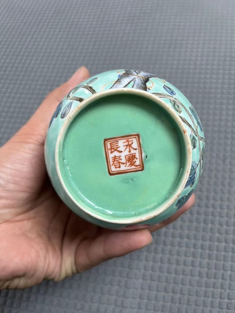 古玩陶瓷粉彩大雅齋風(fēng)格瓶真品鑒賞圖