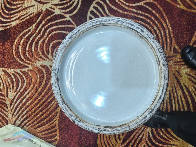 古玩陶瓷豆青青花人物紋雙耳瓶真品鑒賞圖