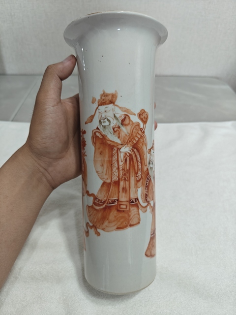 古玩陶瓷礬紅人物花插真品鑒賞圖