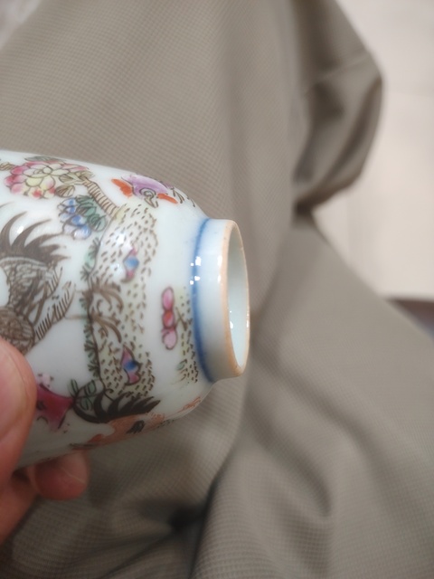 古玩陶瓷大雞圖粉彩杯真品鑒賞圖
