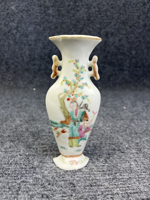 古玩陶瓷粉彩折桂圖壁瓶真品鑒賞圖