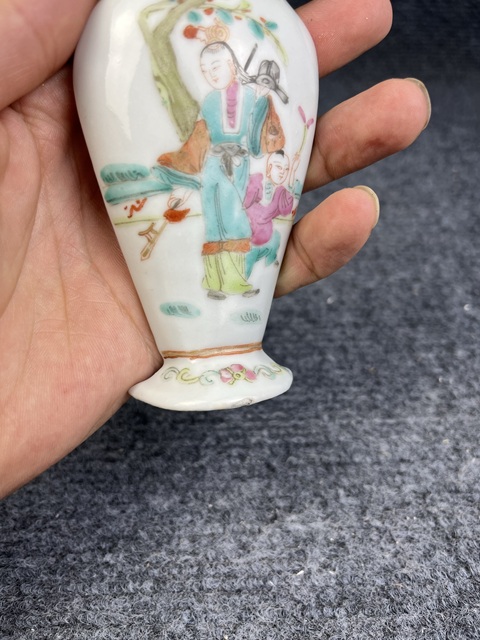 古玩陶瓷粉彩折桂圖壁瓶真品鑒賞圖