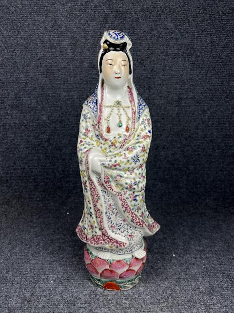 古玩陶瓷粉彩觀音塑像拍賣,當前價格19888元