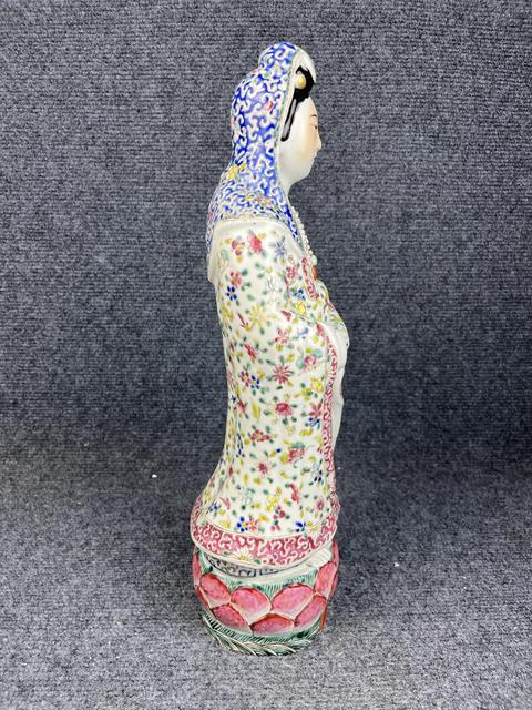 古玩陶瓷粉彩觀音塑像拍賣,當前價格19888元