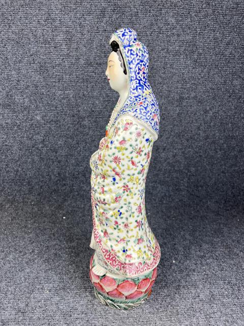 古玩陶瓷粉彩觀音塑像拍賣,當前價格19888元