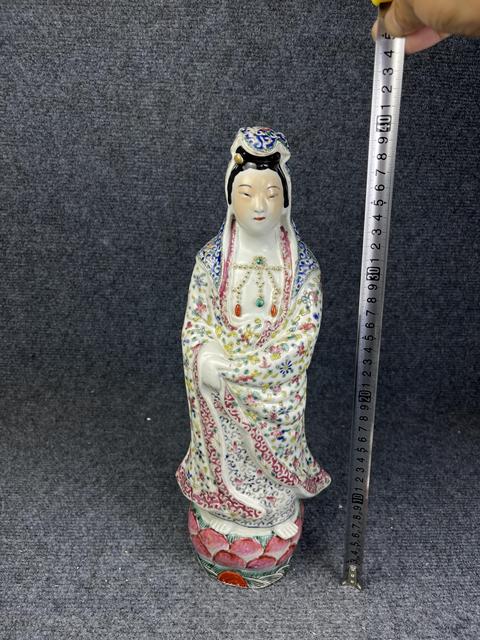 古玩陶瓷粉彩觀音塑像拍賣,當前價格19888元