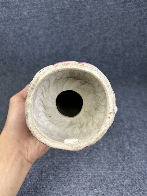 古玩陶瓷粉彩觀音塑像真品鑒賞圖