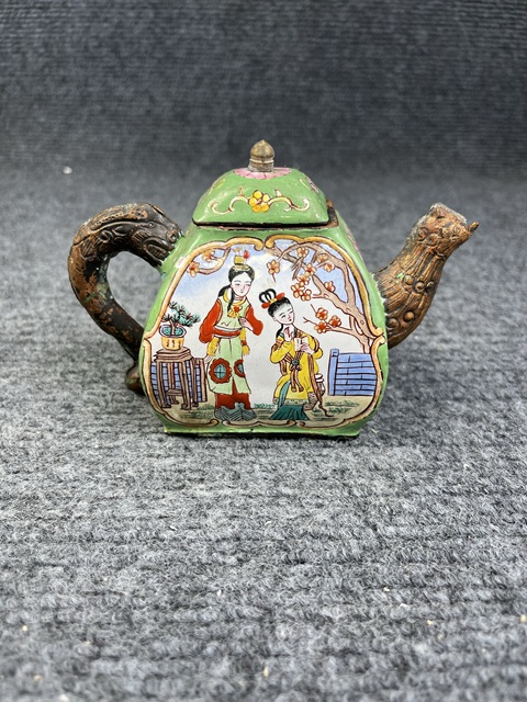 古玩雜項(xiàng)銅胎畫琺瑯人物執(zhí)壺真品鑒賞圖