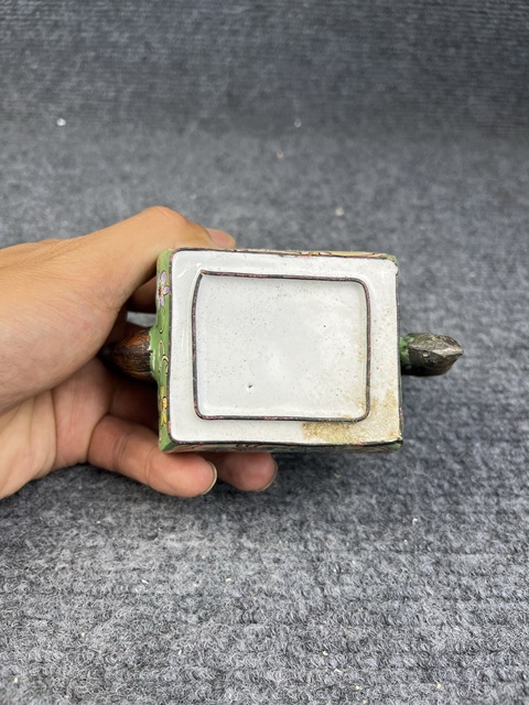 古玩雜項(xiàng)銅胎畫琺瑯人物執(zhí)壺真品鑒賞圖