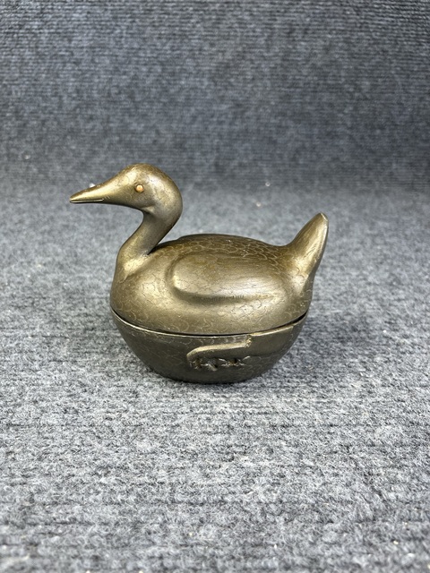 古玩雜項(xiàng)鴨型錫制蓋盒真品鑒賞圖
