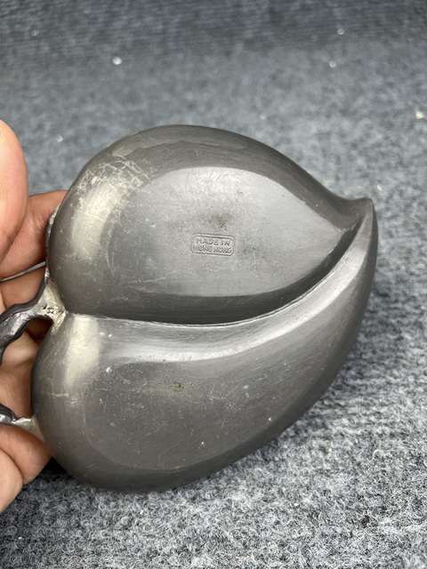 古玩雜項錫嵌銅桃型水洗真品鑒賞圖