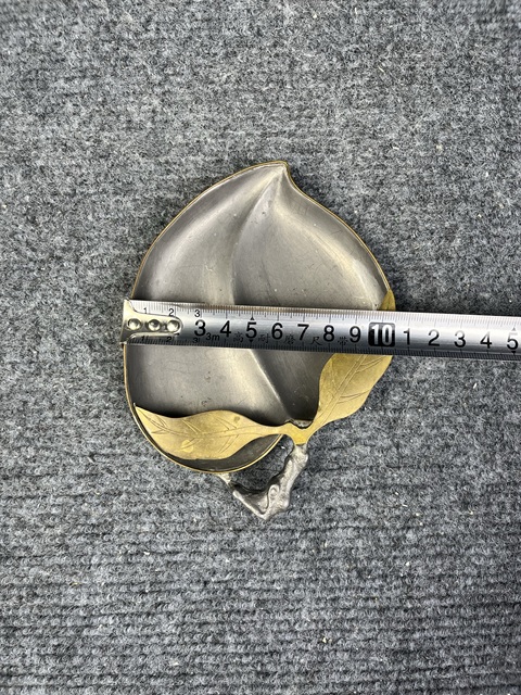 古玩雜項錫嵌銅桃型水洗真品鑒賞圖