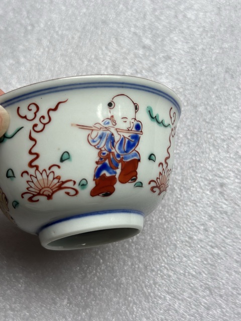 古玩陶瓷日本五彩影戲紋碗真品鑒賞圖