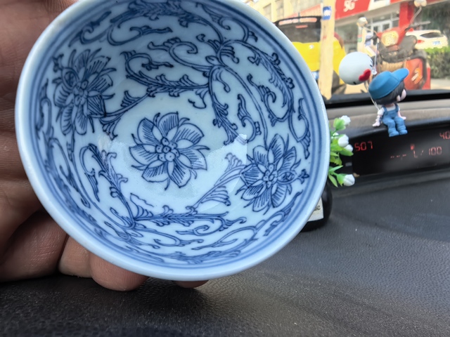 古玩陶瓷外祭藍釉內青花杯真品鑒賞圖