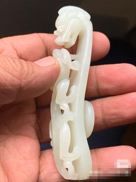 古玩玉器和田玉雕“蒼龍教子”帶鉤真品鑒賞圖