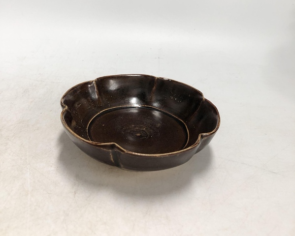 古玩陶瓷宋代醬釉仿生六瓣花口洗（館藏級(jí)精品）拍賣(mài)，當(dāng)前價(jià)格12800元