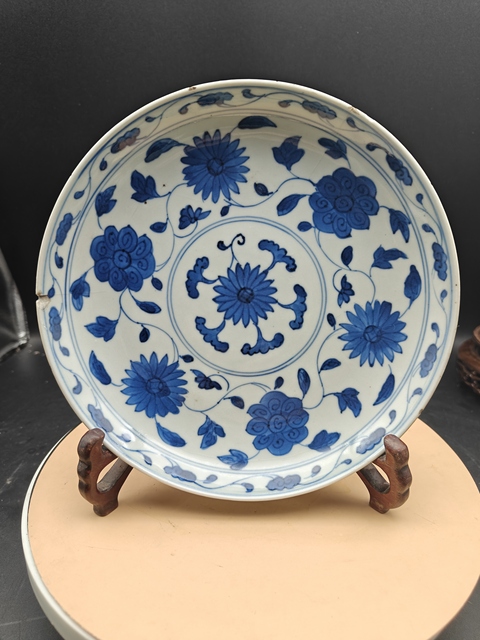 古玩陶瓷青花盤真品鑒賞圖