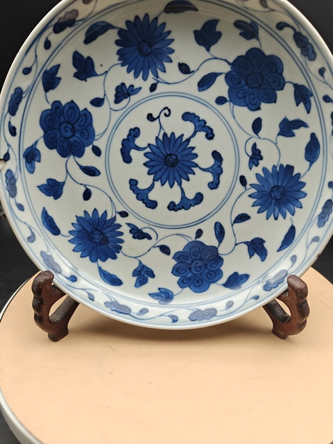 古玩陶瓷青花盤真品鑒賞圖