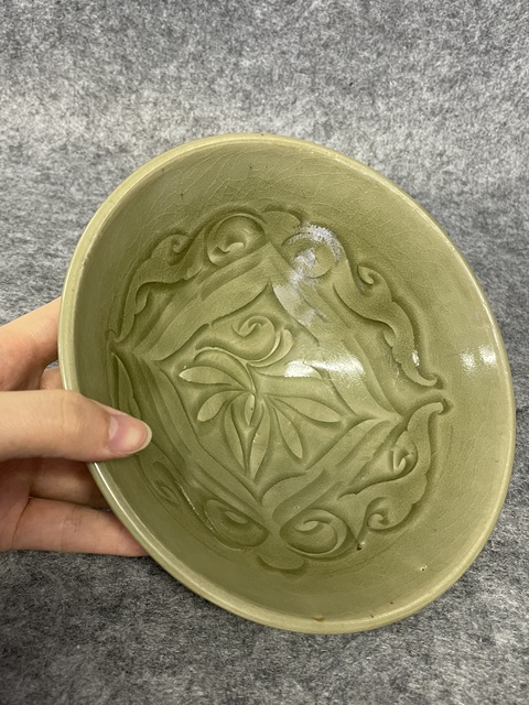 古玩陶瓷耀州窯刻花大碗真品鑒賞圖