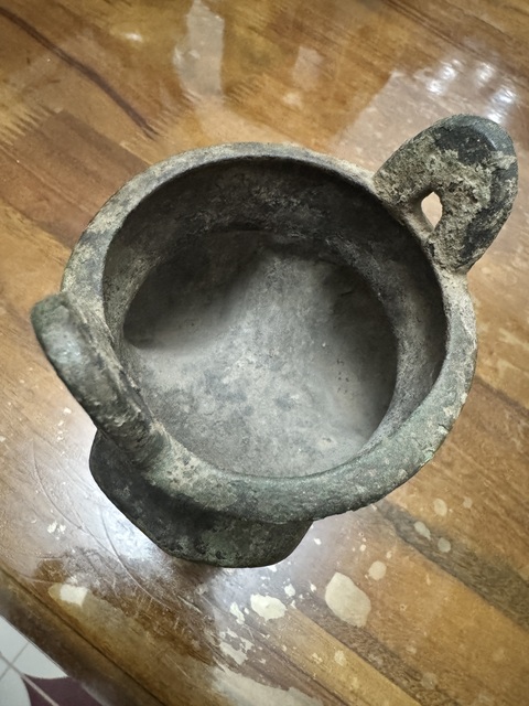 古玩銅器仿古青銅鬲真品鑒賞圖