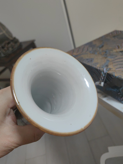 古玩陶瓷粉彩雞紋花觚真品鑒賞圖