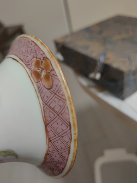 古玩陶瓷粉彩雞紋花觚真品鑒賞圖