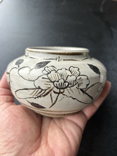 古玩陶瓷元代磁州窯白地黑牡丹唇口罐（精品）拍賣，當前價格3850元