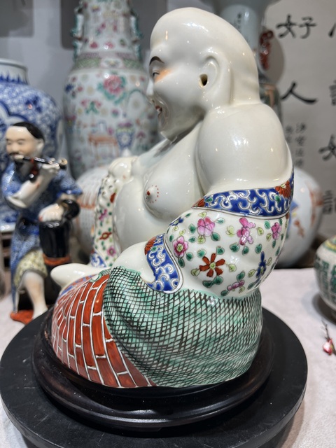 古玩陶瓷粉彩彌勒佛塑像真品鑒賞圖