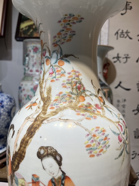 古玩陶瓷晚清粉彩人物仕女瓶真品鑒賞圖