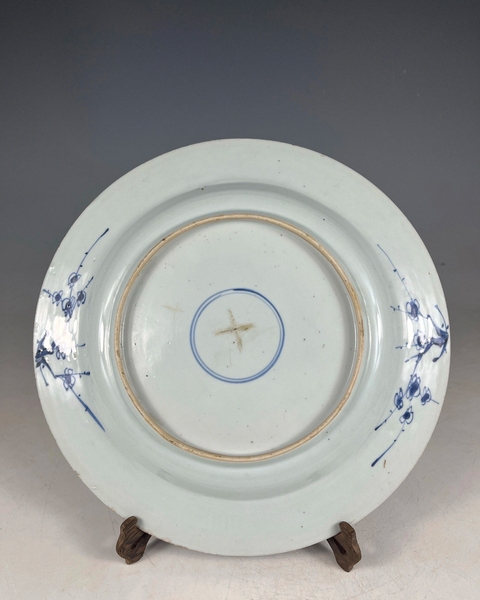 古玩陶瓷花卉紋青花盤真品鑒賞圖