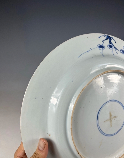 古玩陶瓷花卉紋青花盤真品鑒賞圖