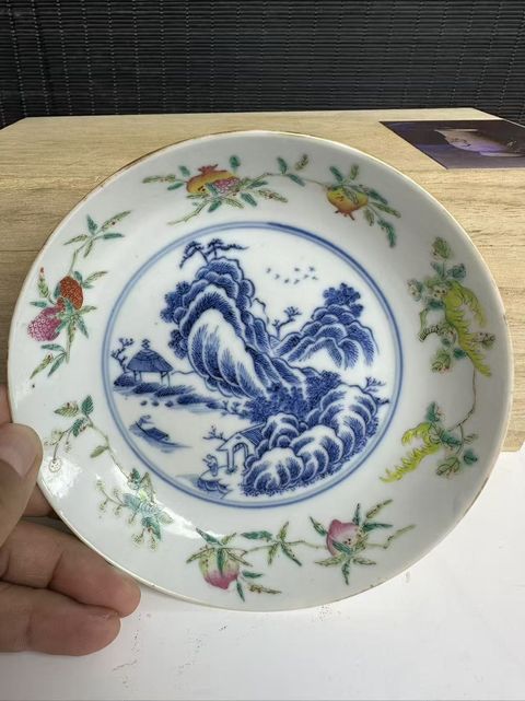 古玩陶瓷青花山水加粉彩三多紋臥盤真品鑒賞圖