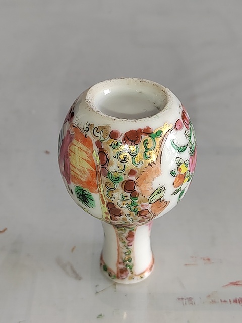 古玩陶瓷人物花鳥蝶紋廣彩瓶拍賣,當前價格800元