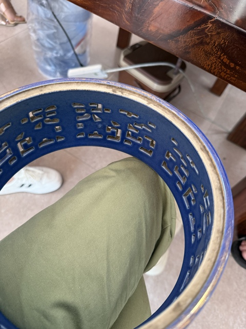 古玩陶瓷祭蘭釉描金婁空熏爐真品鑒賞圖