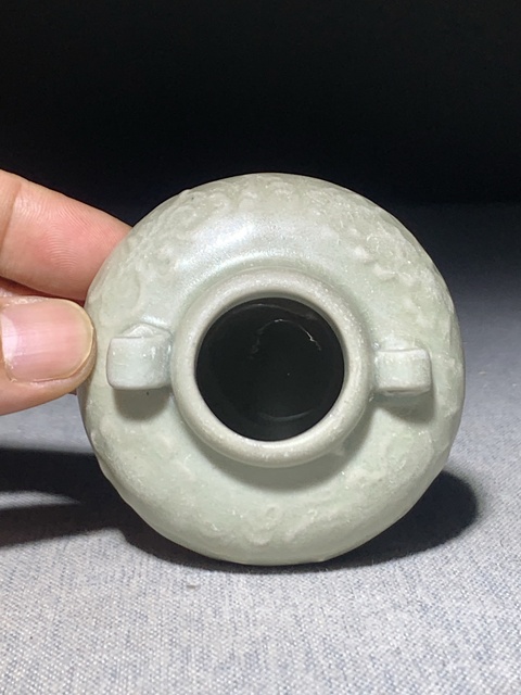 古玩陶瓷龍泉窯青釉印花雙系水盂真品鑒賞圖