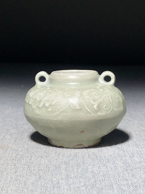古玩陶瓷龍泉窯青釉印花雙系水盂真品鑒賞圖