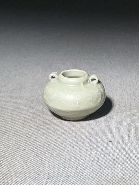 古玩陶瓷龍泉窯青釉印花雙系水盂真品鑒賞圖
