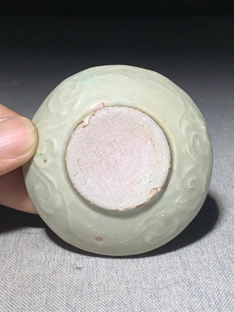 古玩陶瓷龍泉窯青釉印花雙系水盂真品鑒賞圖