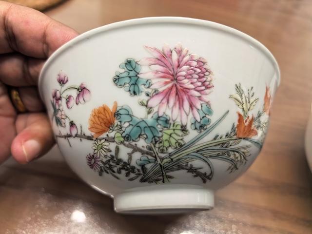 古玩陶瓷民國粉彩花卉碗真品鑒賞圖